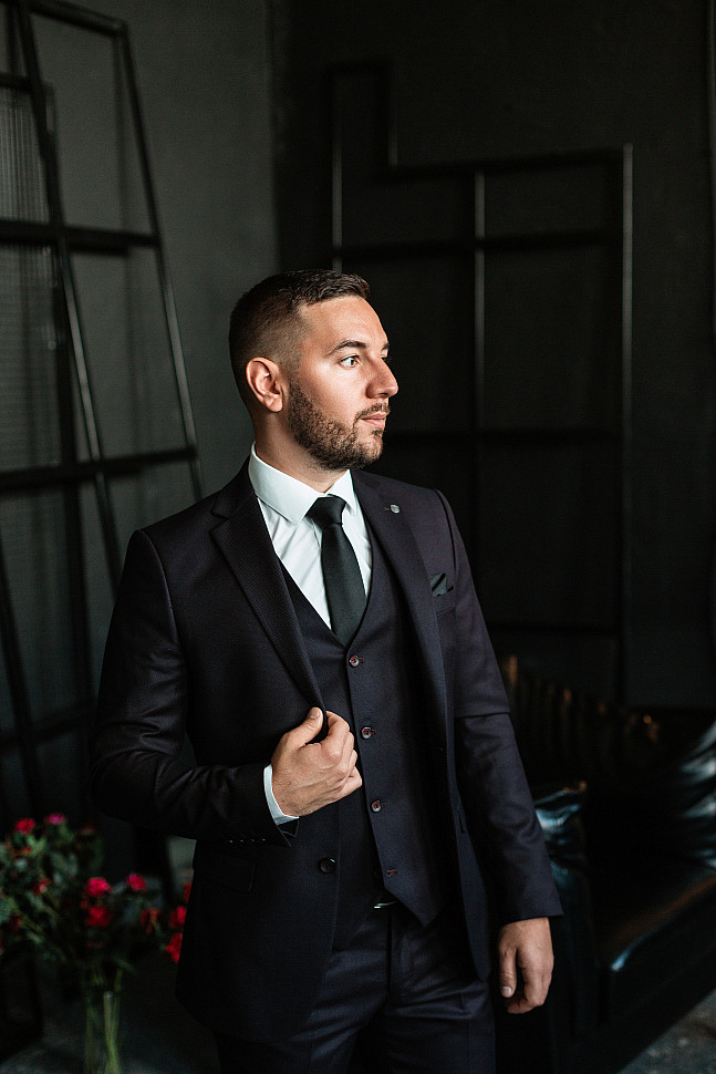 Костюм черный