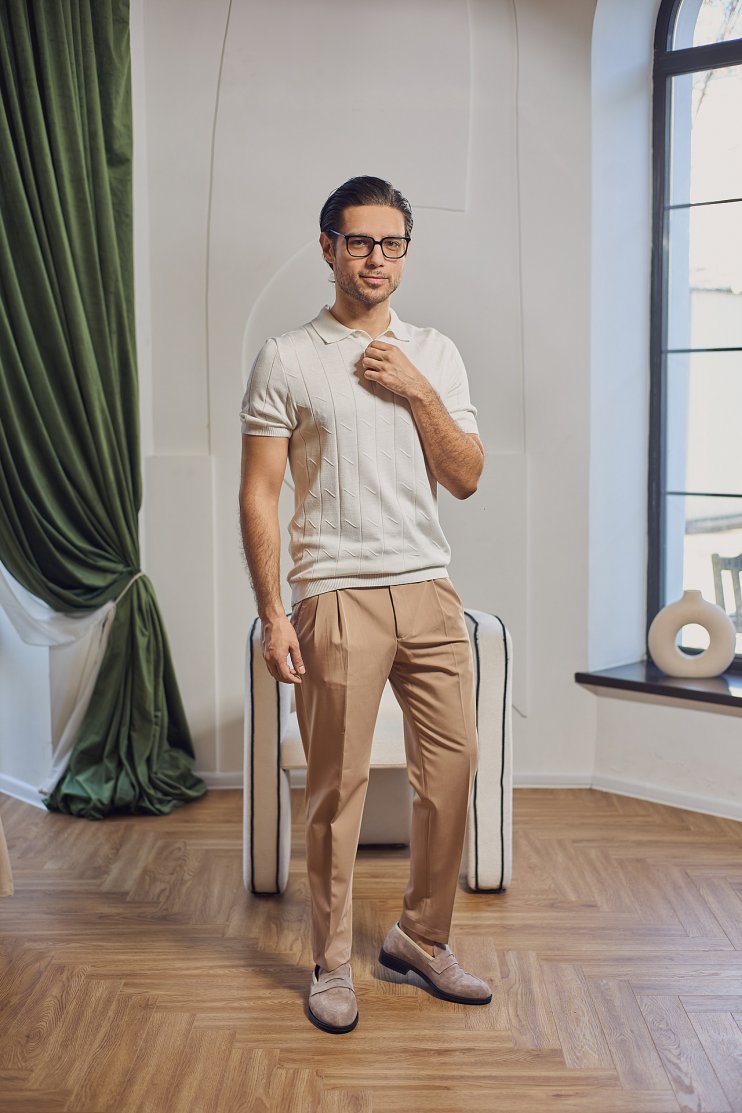 Брюки бежевые свободные