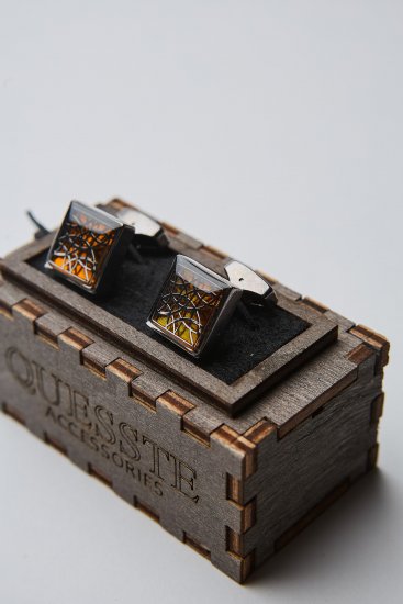 Запонки Янтарного цвета квадратные