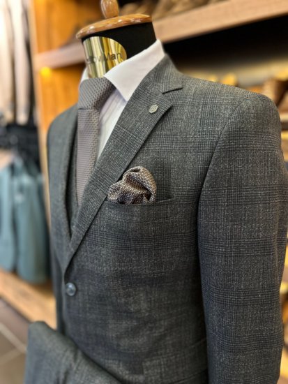Костюм MAZALTOVMAN 3-ка Серый в клетку комбинированный